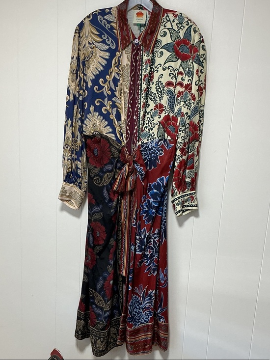 FARM Rio Dresses & Skirts - Farm Rio Button down dress w/waist tie